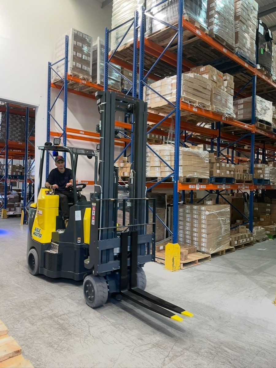 How to Choose the Right Forklift for Your Warehouse Needs