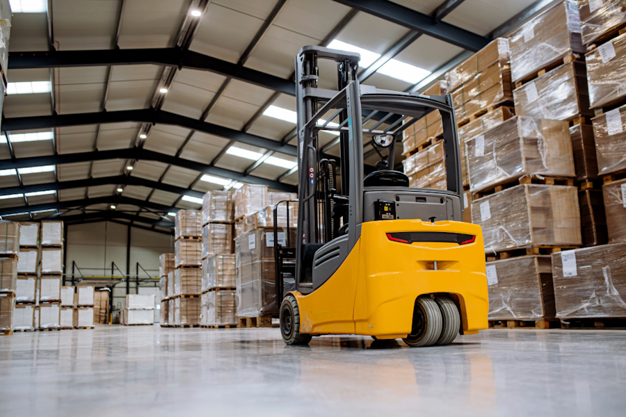 10 Different Types of Forklifts & Their Uses